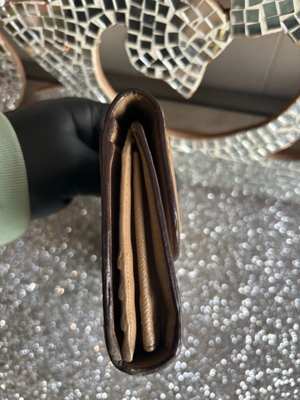 ⭐️Coach Tan Leather Buckle Continental‎ Wallet